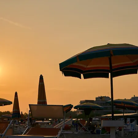 Bright With Garden And Parking - Beahost - * Bibione