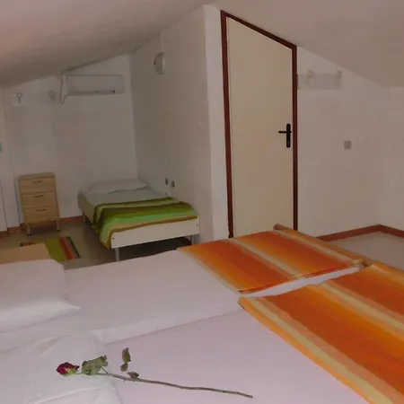 Appartamento Bright With Garden And Parking - Beahost -