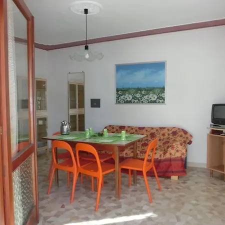 Bright With Garden And Parking - Beahost - Appartamento